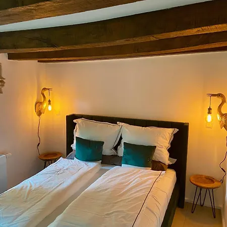 Am Mit Garten Und Kamin Lembruch